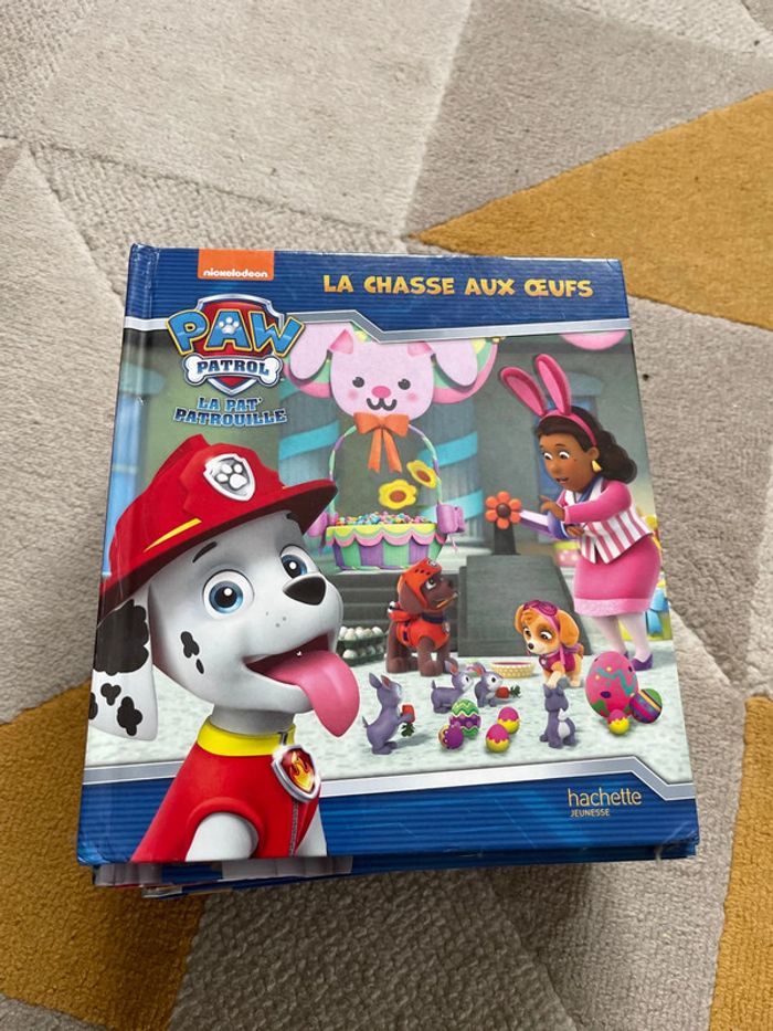 16 livres de la pat patrouille gros lot - photo numéro 2