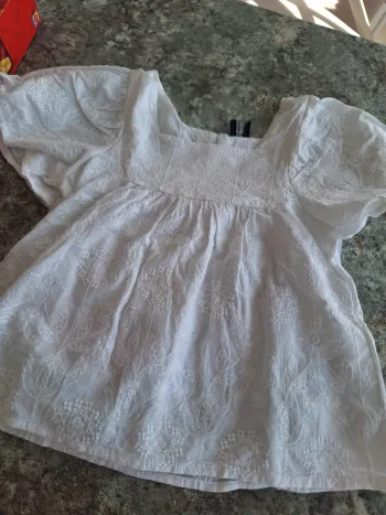 Blouse blanche brodee