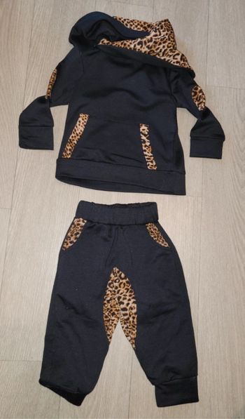 Ensemble pull jogging léopard