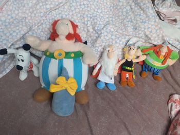 Lot peluches asterix