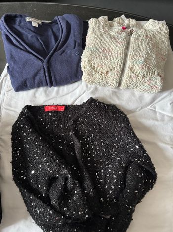 Lot de gilets filles 