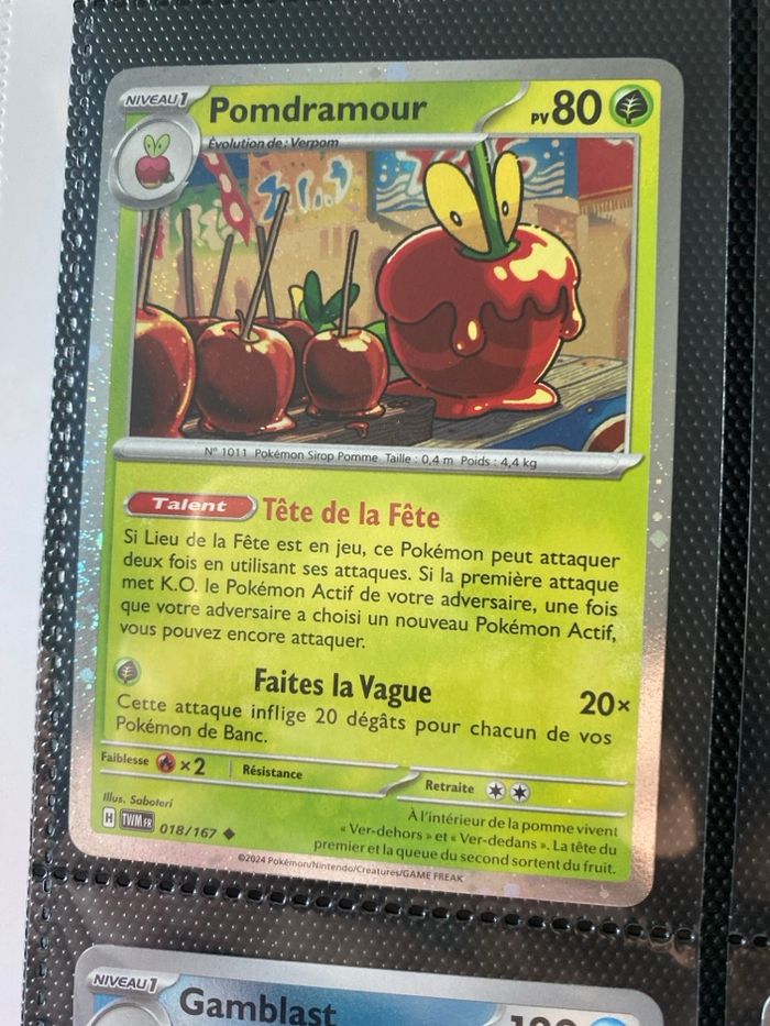 Carte Pokémon holographique neuf