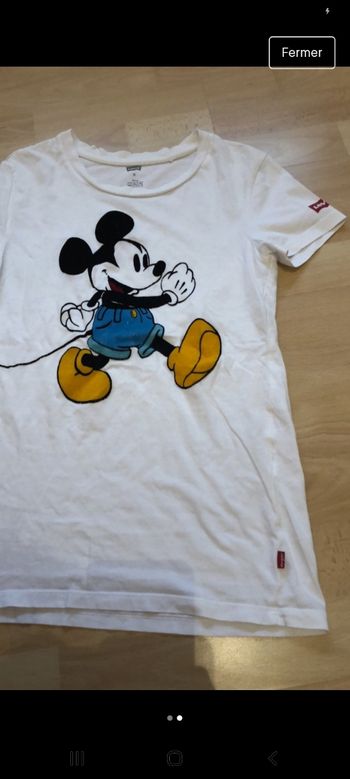 Tee-shirt  T  XXS " LEVIS  "  TBE