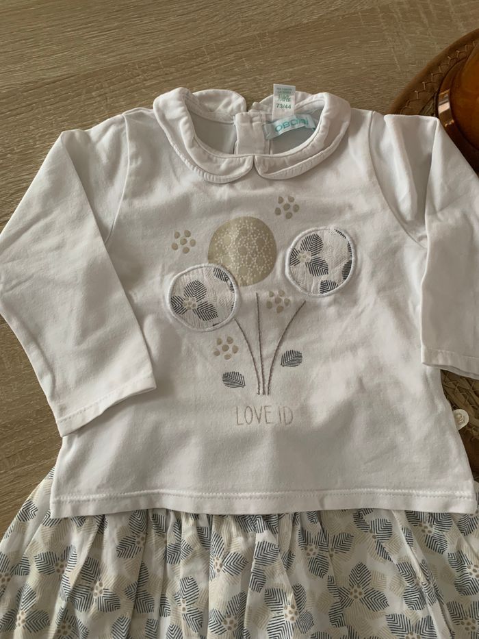 Tenue complète t-shirt et jupe 12 mois