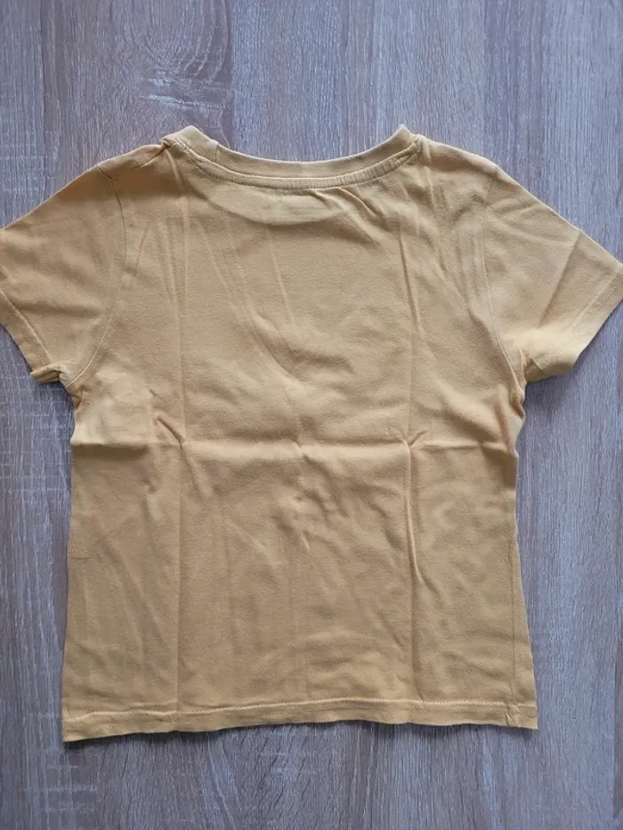 Tee shirt 4 ans Très bon etat - photo numéro 3