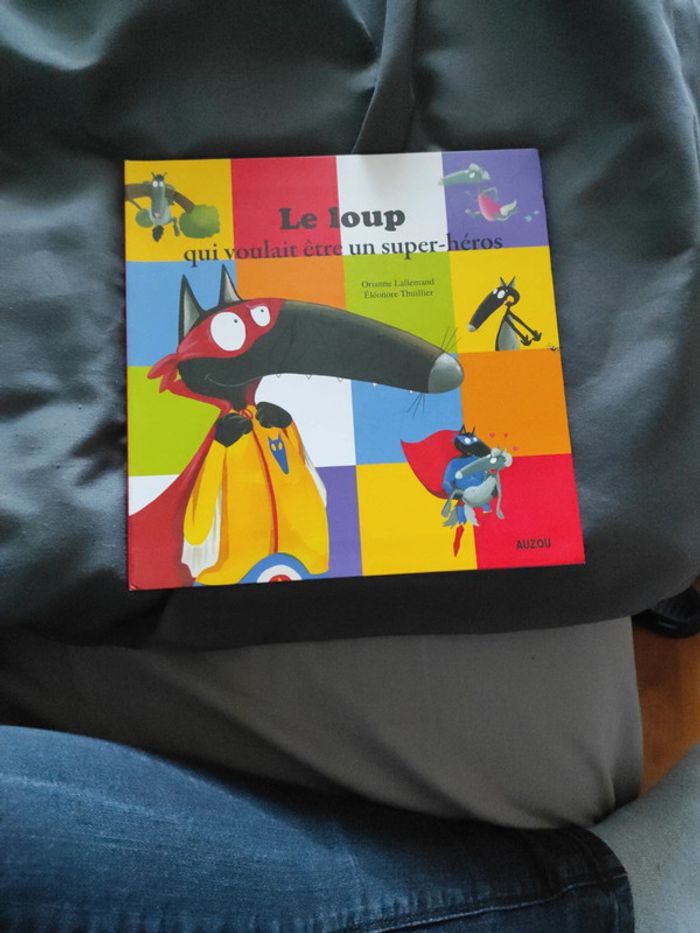 Le loup qui voulait être un super héros