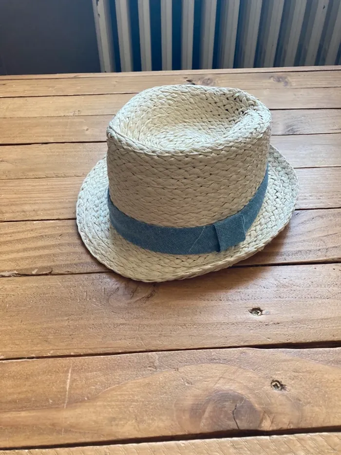 Chapeau neuf