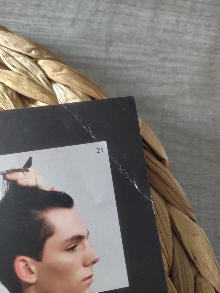 Livre coupe Raphaël Perrier - Expert coupe homme, barbering et chignon - photo numéro 8