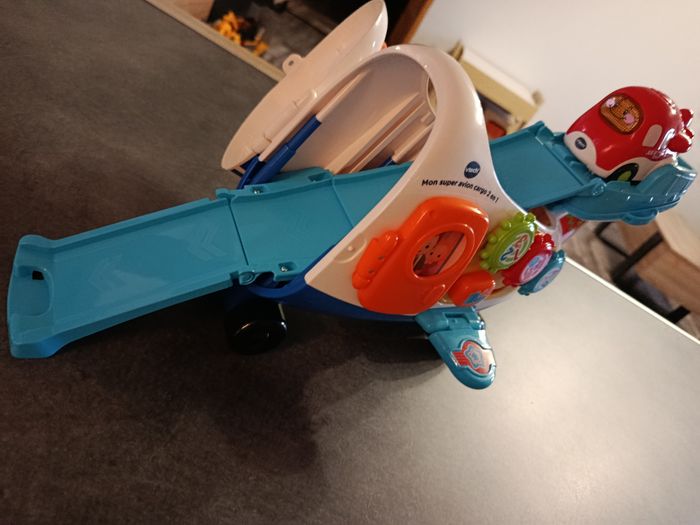 Tut tut bolide cargo - photo numéro 2