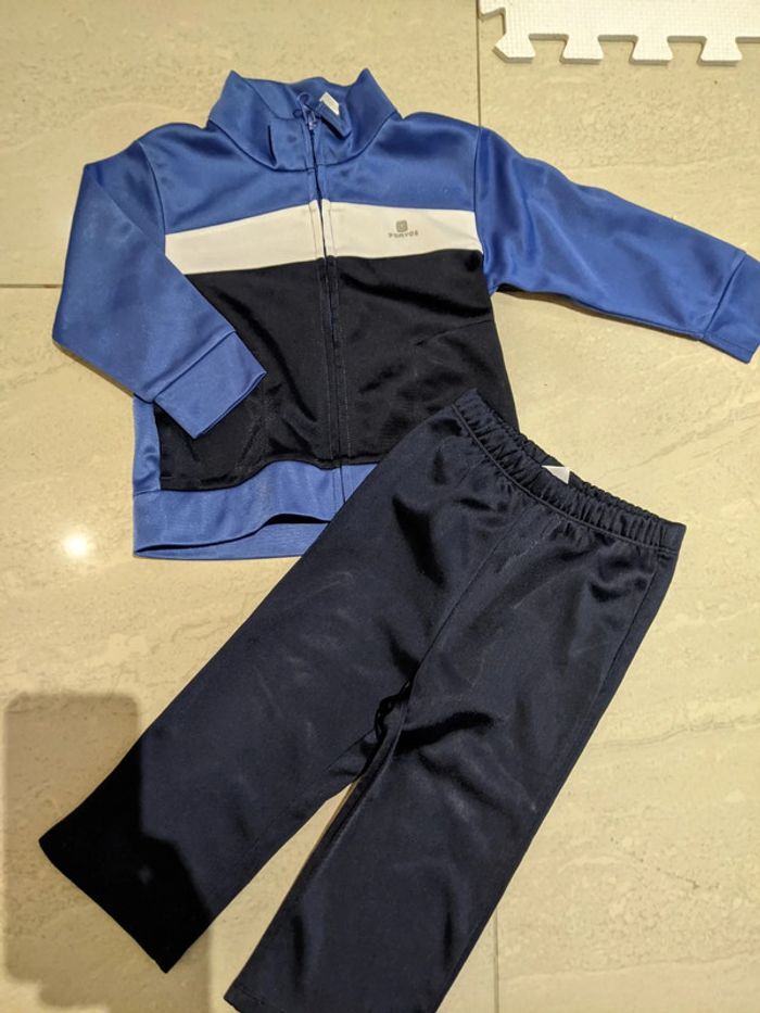 Jogging Domyos 18 mois neuf !!