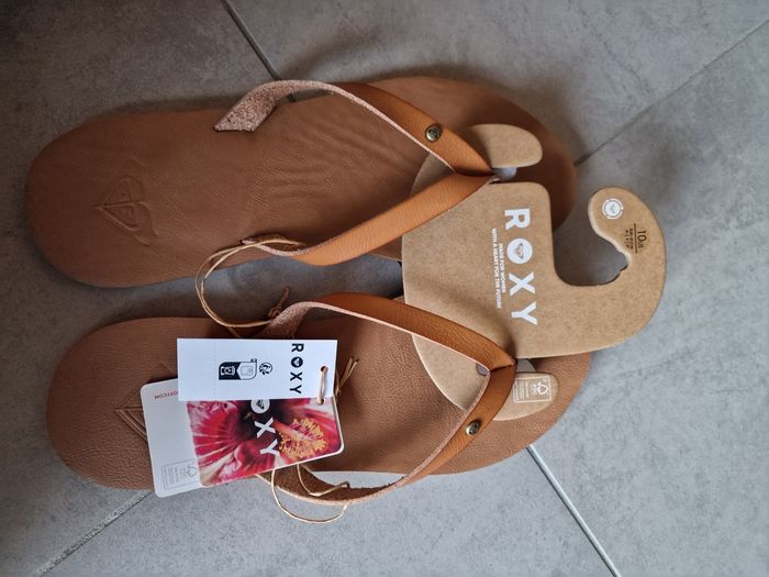 Roxy tongs