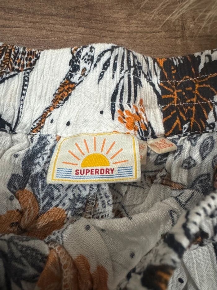 Short Superdry 38 EU - photo numéro 2