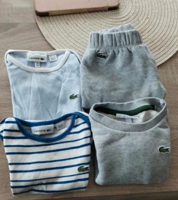 Lot bébé lacoste 
