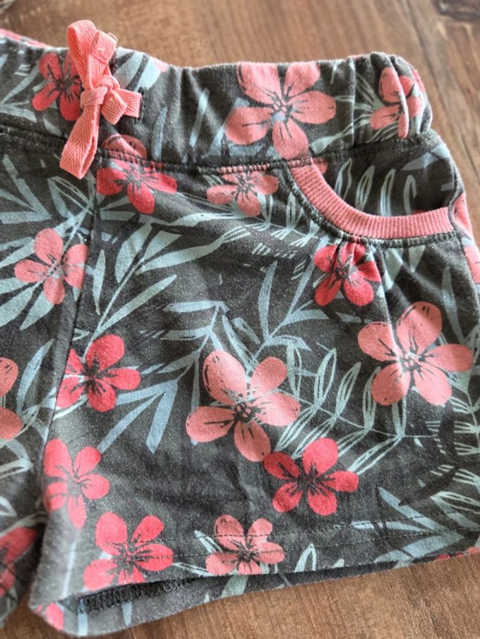 Short fleuri 6 ans - photo numéro 2