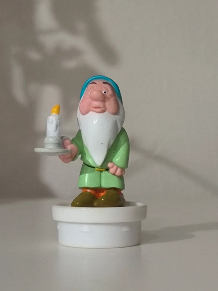 Vintage bouchon Smarties Disney dormeur de blanche neige