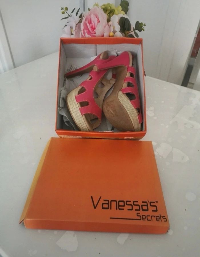🩷🤍Jolie Paires De Sandales Les Secrets De Vanessa 🩷🤍 - photo numéro 5