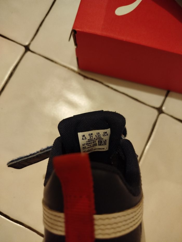 Chaussures puma taille 21 - photo numéro 3