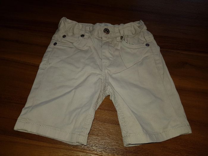 Short beige lefties 3, 4 ans