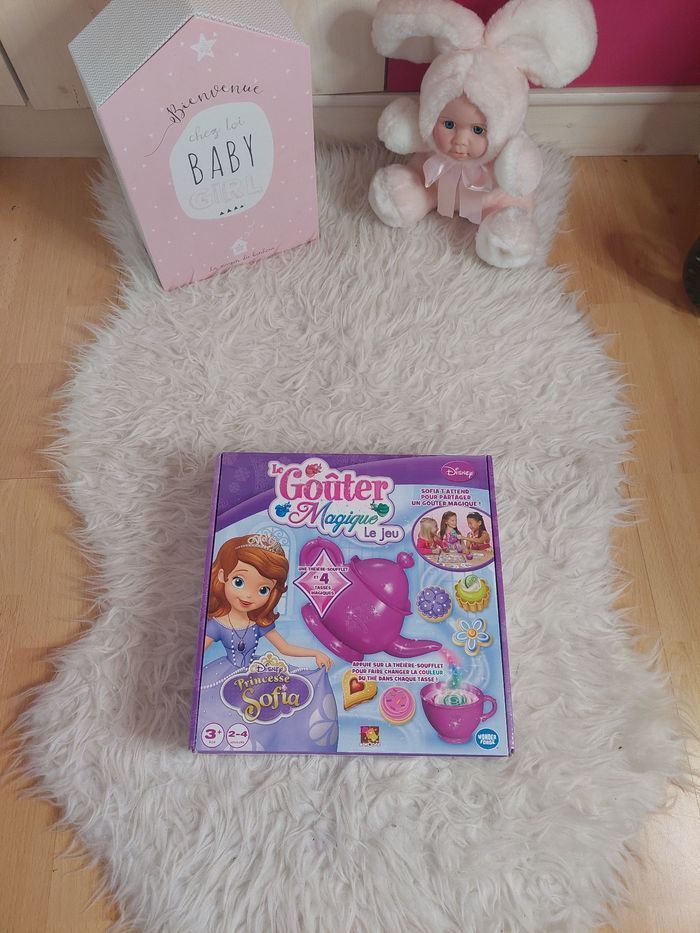 Jeu le goûter magique de Sofia Disney Princesse TBE  ☕️