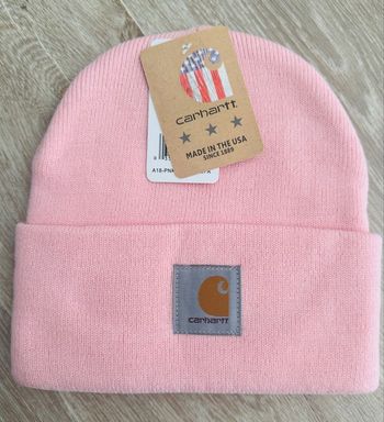 Bonnet carhartt rose neuf 
