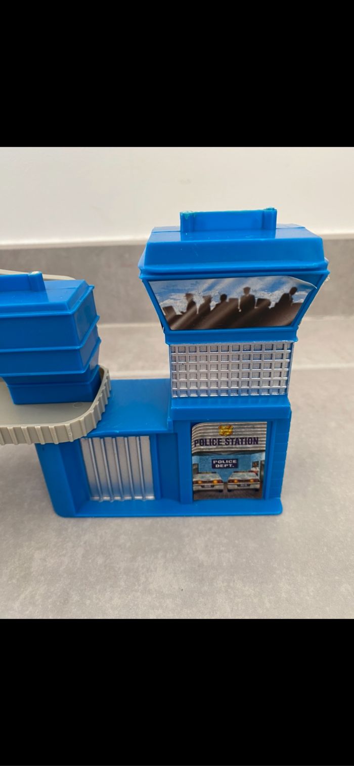 Station de police - photo numéro 3