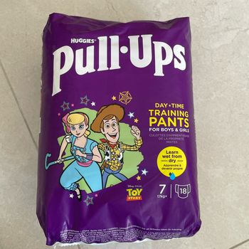 Huggies pull ups Taille 7  17kg+