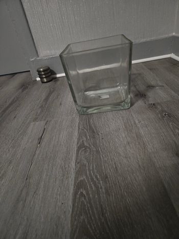 Vase carré transparent