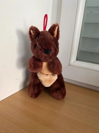 Petite peluche kangourou