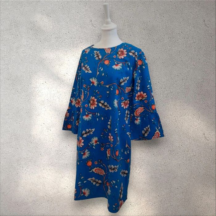 Robe imprimé à fleurs manches évasées taille 40 - photo numéro 2