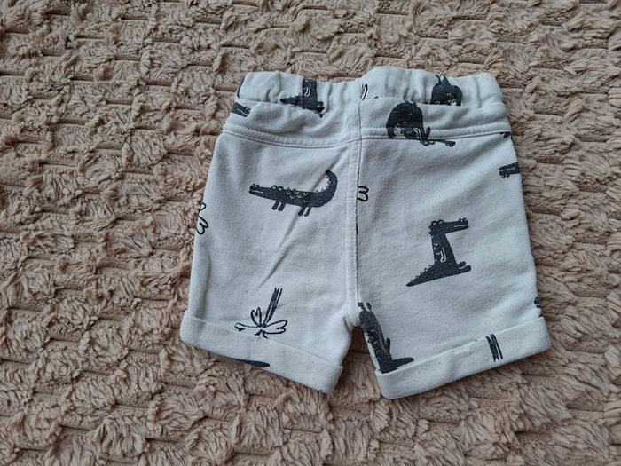 Shorts Taille 9 mois / 71 cm Neuf - photo numéro 5