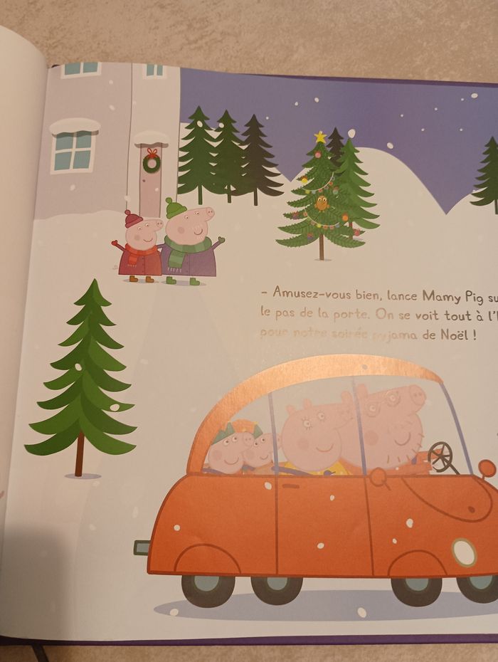 Grand livre Peppa pig peppa fête et le lutin de noel - photo numéro 5