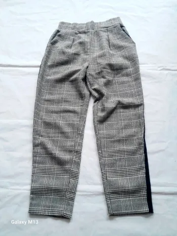 Pantalon d'hiver femme motif noir et blanc Stradivarius taille S