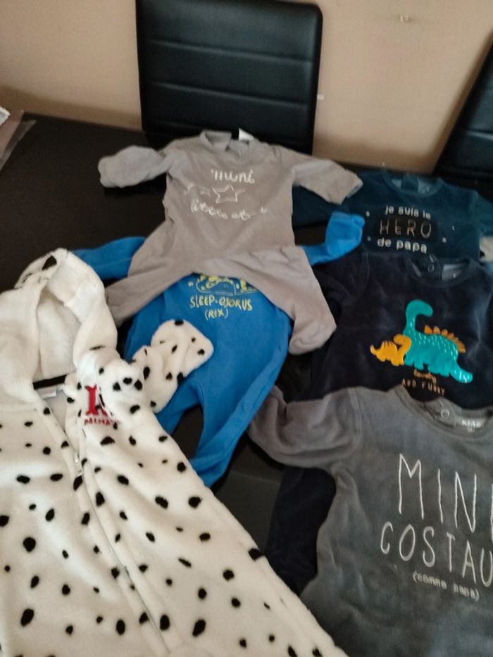 Lot pyjama velours / été 3 mois - photo numéro 5