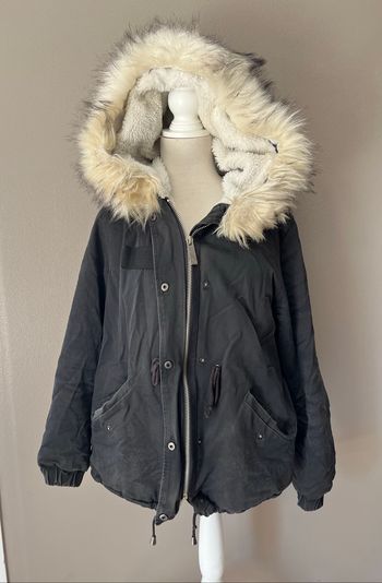 Manteau noir et blanc