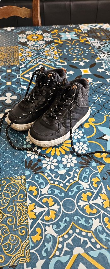 Chaussure fourré garcon 24