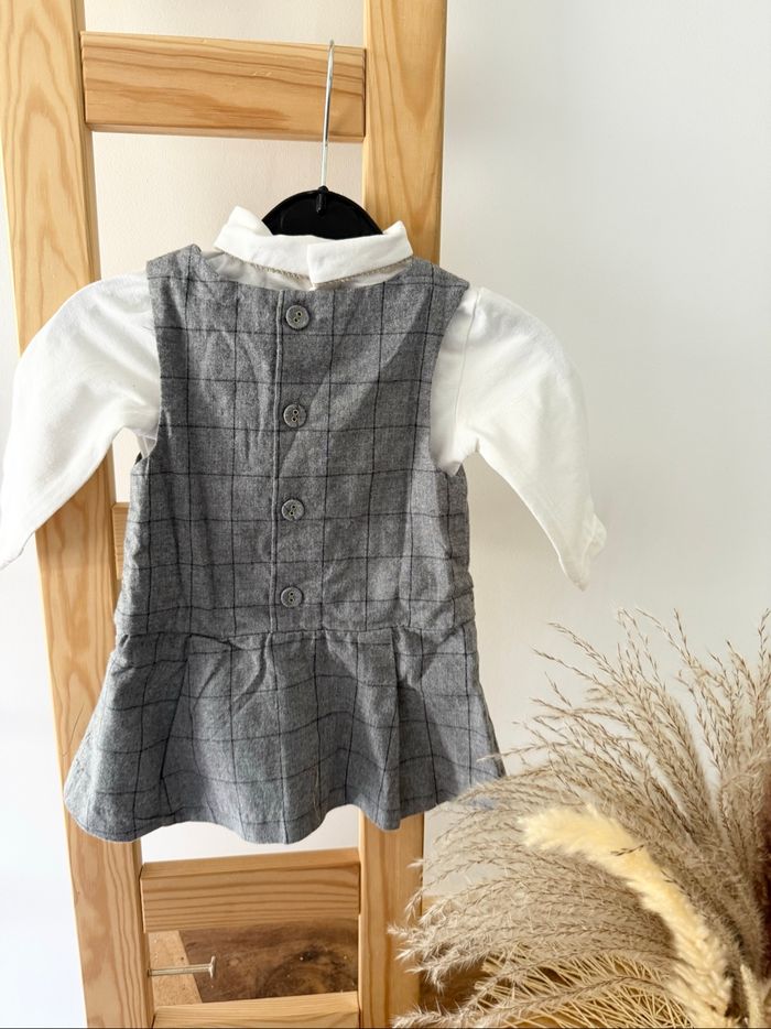 Ensemble bébé fille robe à carreaux grise et col roulé crème Kiabi 3 mois - photo numéro 4
