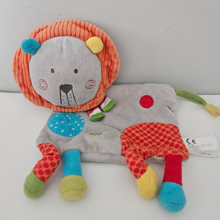 Doudou lion kiabi nicotoy