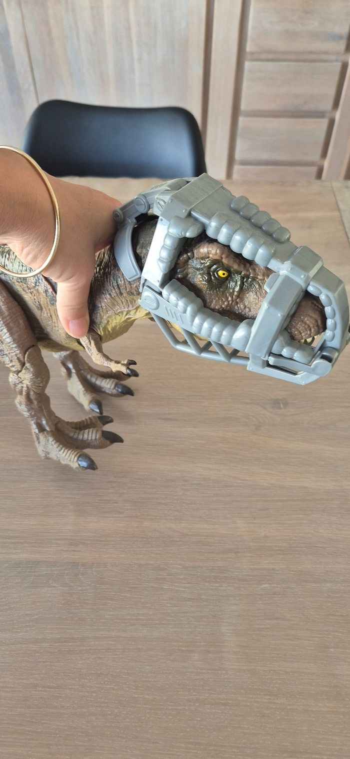 Tyrannosaure articulé