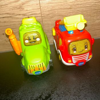Lot de 2 petit voiture