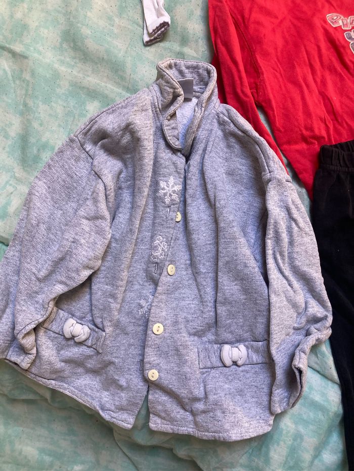 Lot de 7 habits fille hiver 4 ans - photo numéro 2