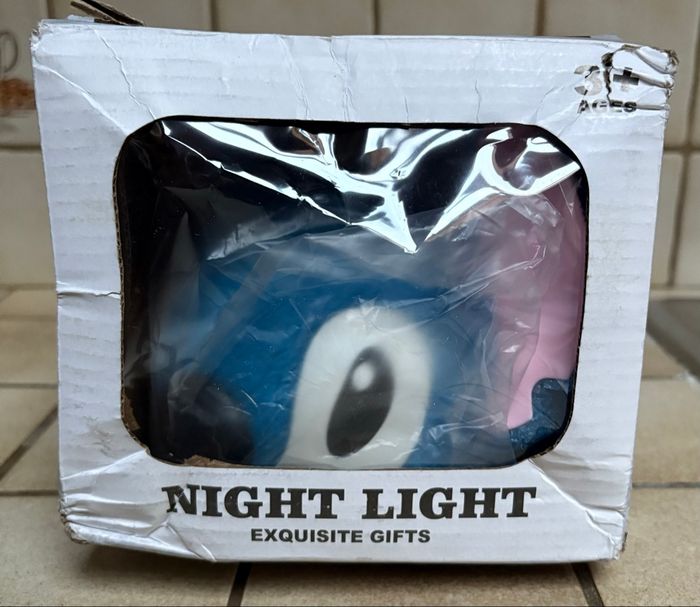 Veilleuse 3D Stitch avec projection de particules lumineuses (20 x 15 x 12 cm) Neuve - photo numéro 8