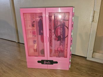 Dressing barbie