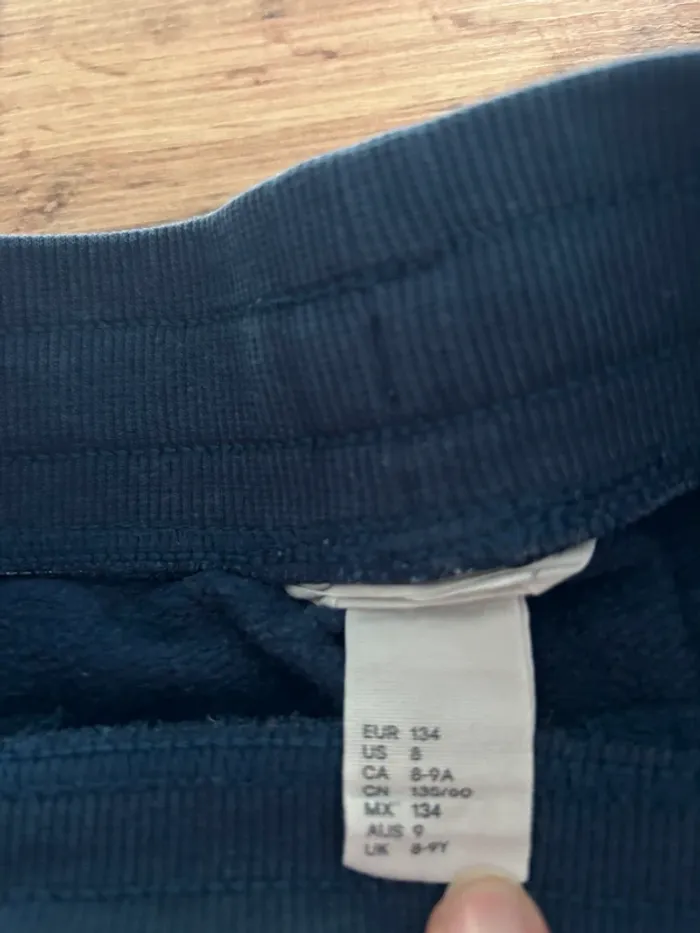 Jogging bleu marine H&M taille 8 9 ans - photo numéro 2
