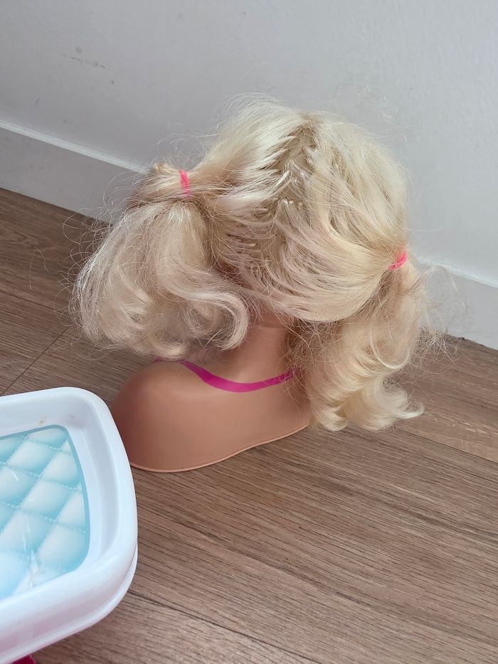 Tete coiffer barbie - photo numéro 3