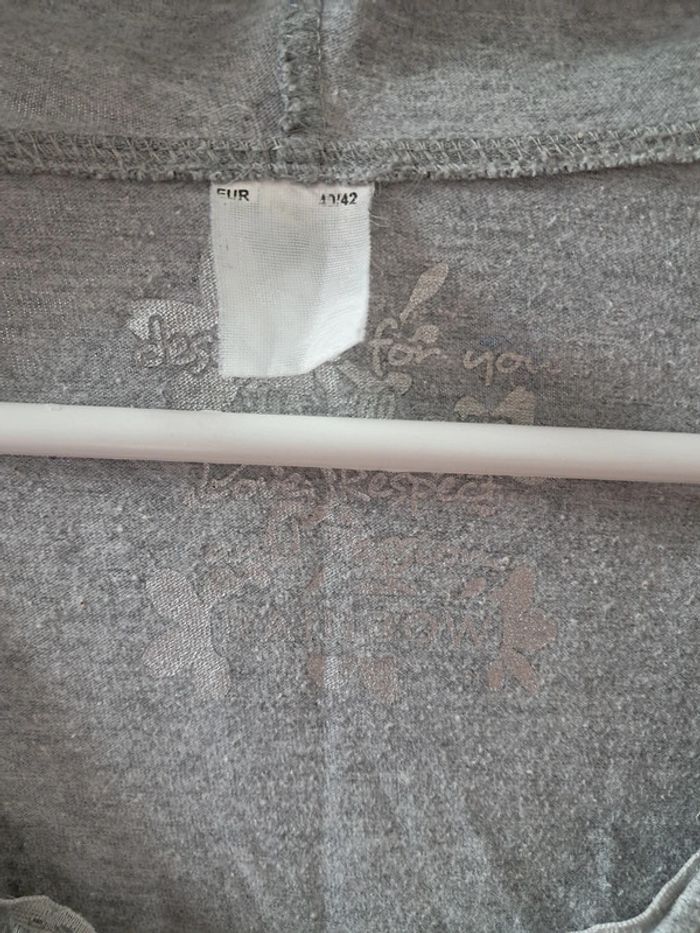 Joli tee-shirt manches longues à capuche, gris, détails boutons et petit nœud devant - T.40 - photo numéro 4