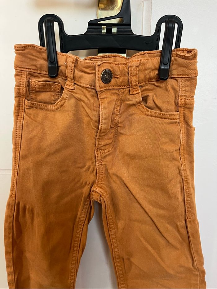 Pantalon Kiabi jaune moutarde - photo numéro 2