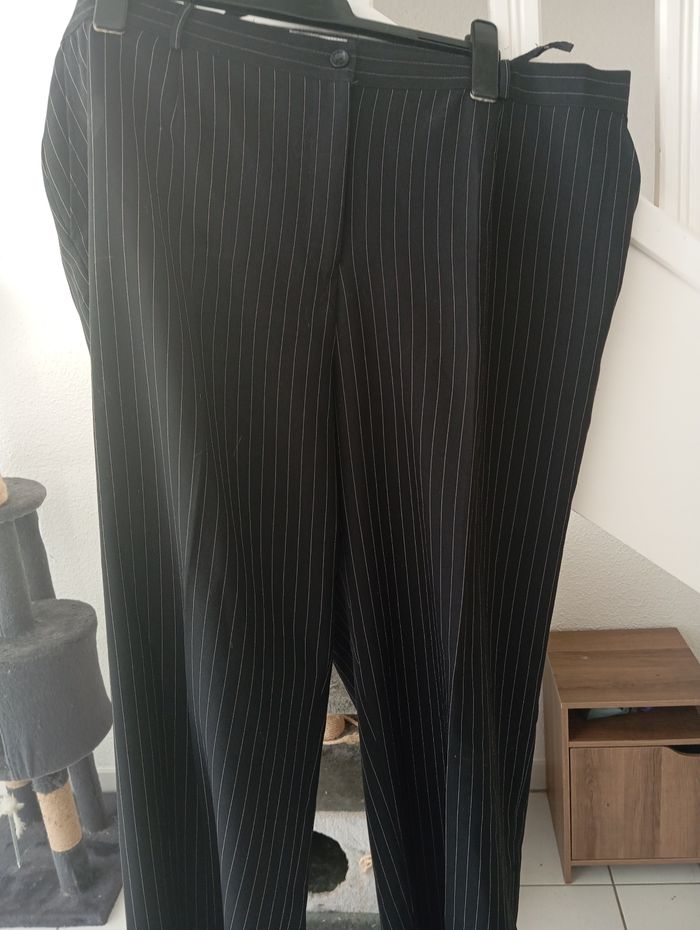Pantalon noir rayé - photo numéro 2
