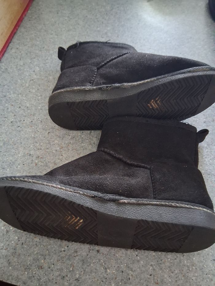 Bottines en daim noir " P- 31 - photo numéro 2