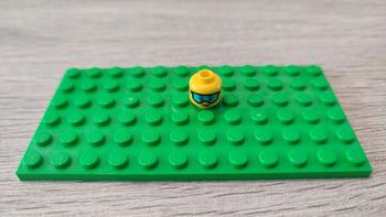 Figurine, tête de lunettes féminines avec lunettes de ski 6225115 pièce détachée Lego #C06