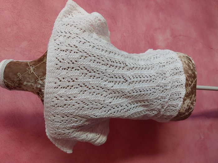 Pull maille ajourée sans manches taille 38-40 - photo numéro 4
